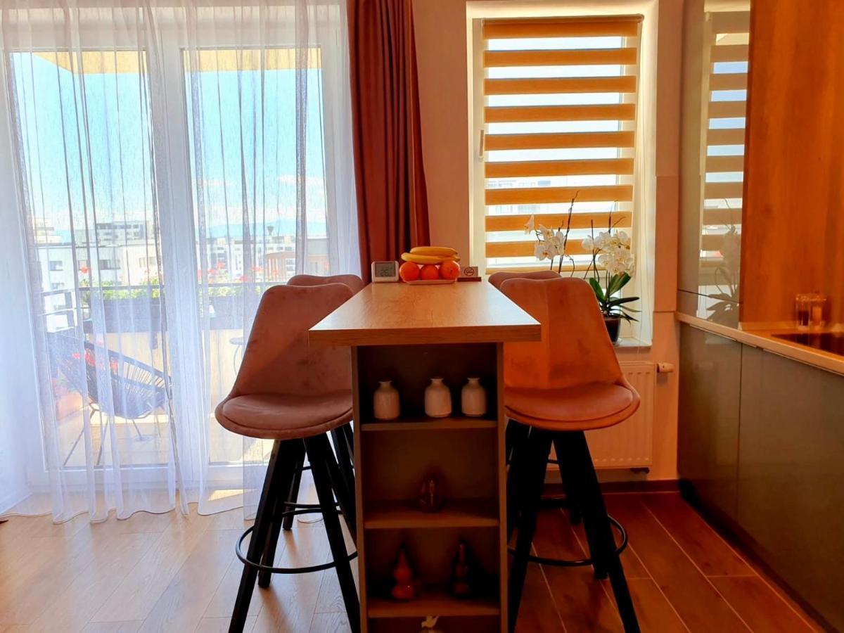 Executive Apartment Avantgarden Coresi บราชอฟ ภายนอก รูปภาพ