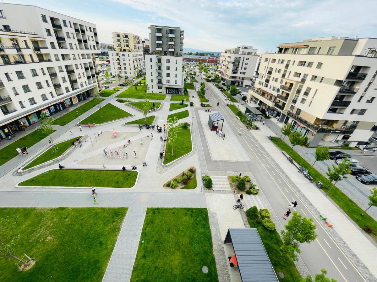 Executive Apartment Avantgarden Coresi บราชอฟ ภายนอก รูปภาพ